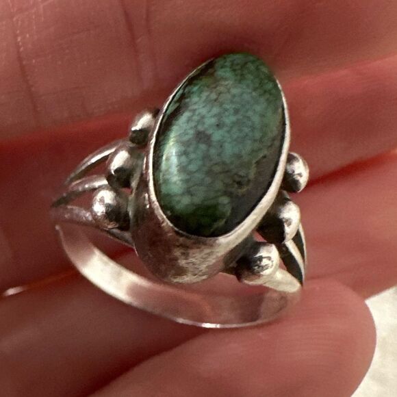 Vintage Native American Deep Turquoise Sterling Ring - Picture 9 of 10